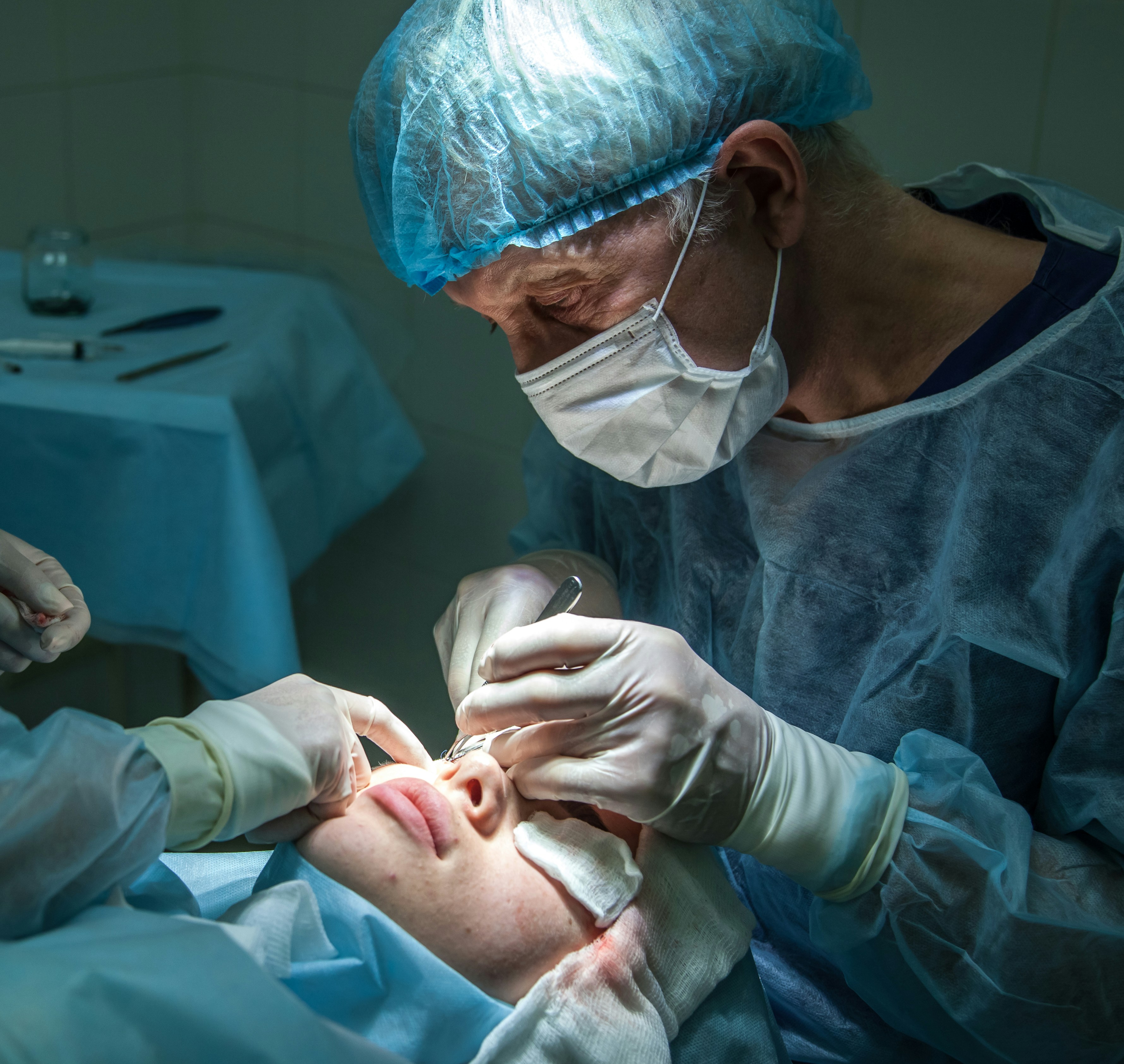 Nuevos Protocolos en Osteonecrosis Maxilar Asociada a Medicamentos (MRONJ): Estado Actual y Retos Clínicos